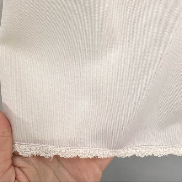 Vintage 70s 80s cream pure nylon lace detail old money camisole tank top 36 - Picture 14 of 14